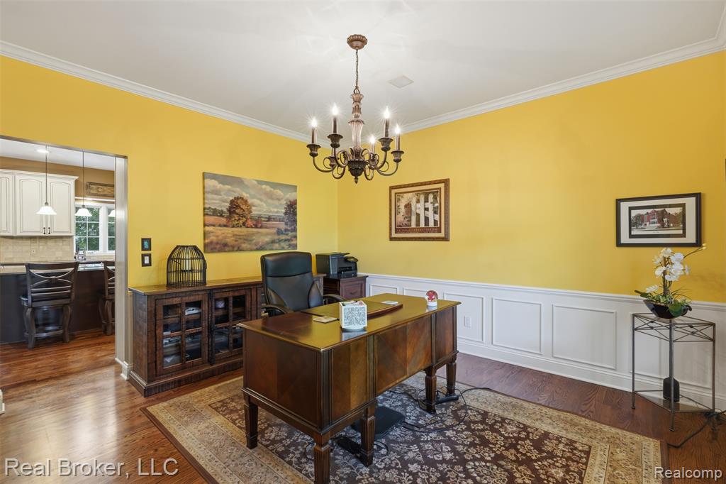 main property photo 19