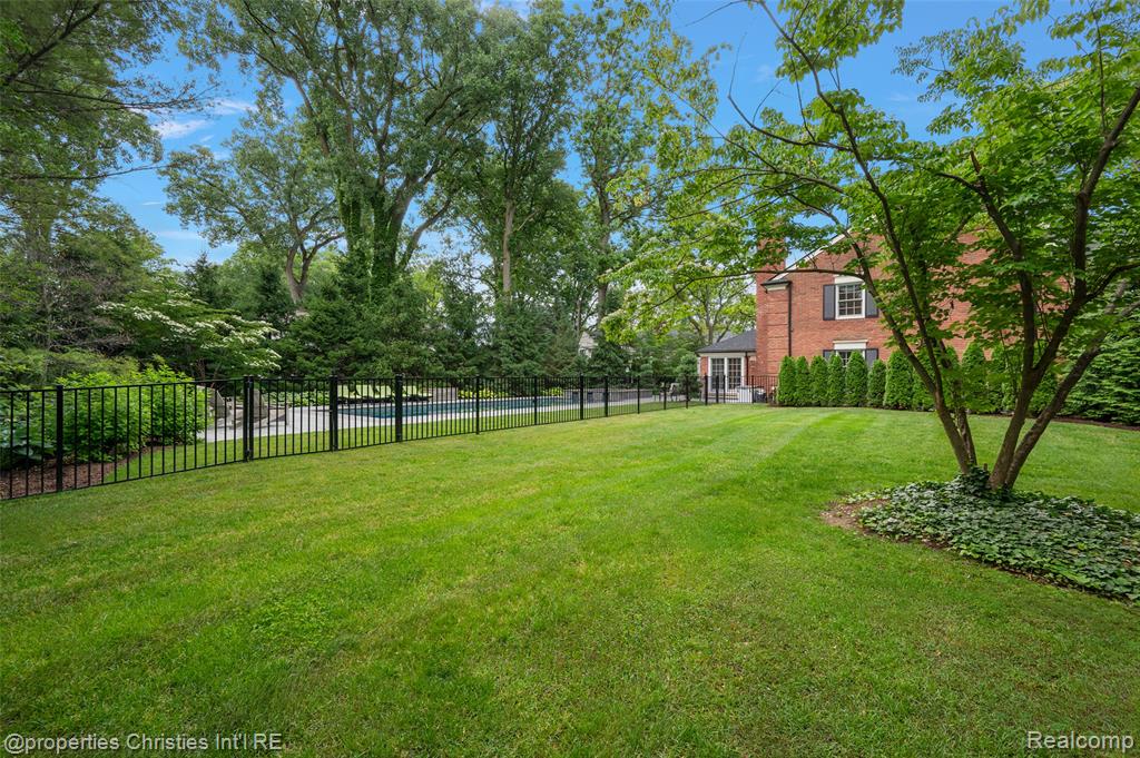 main property photo 64