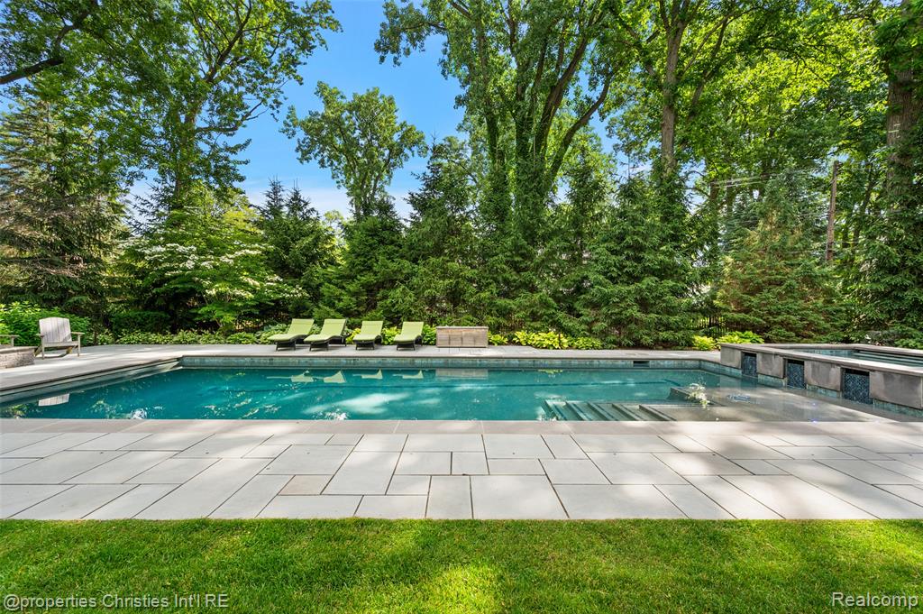 main property photo 68