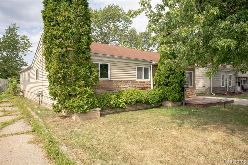 main property photo 31