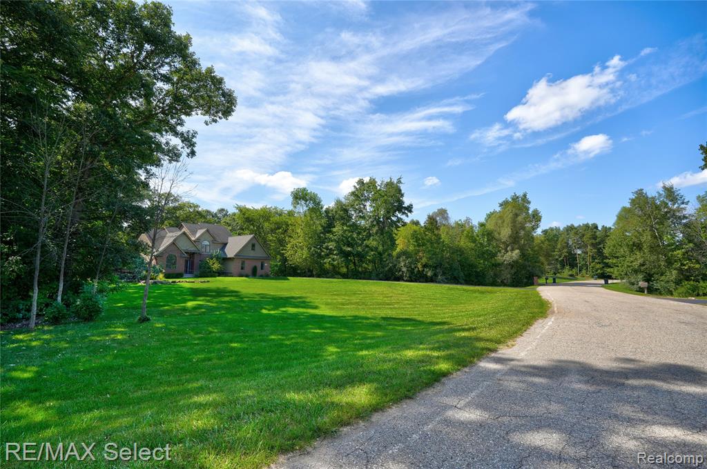 main property photo 10