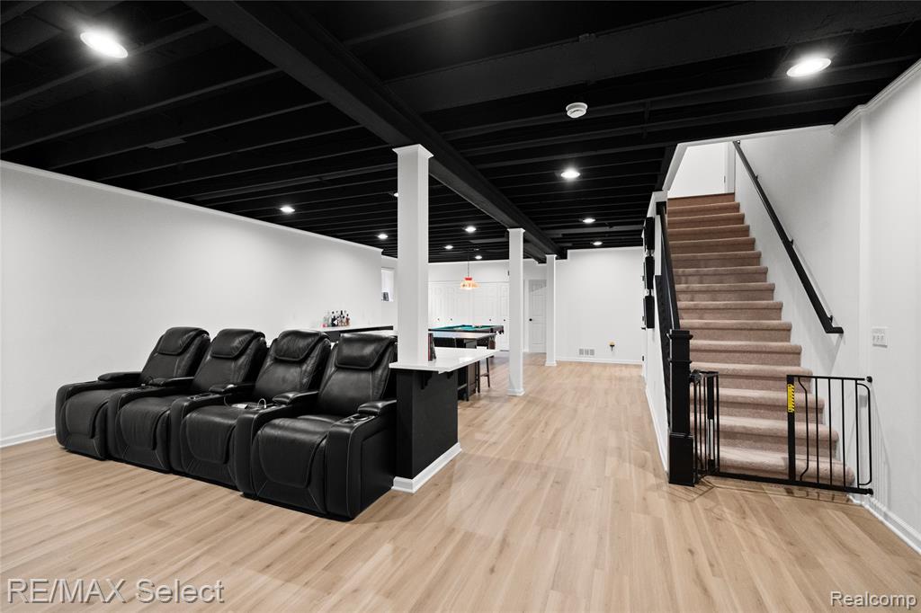 main property photo 50