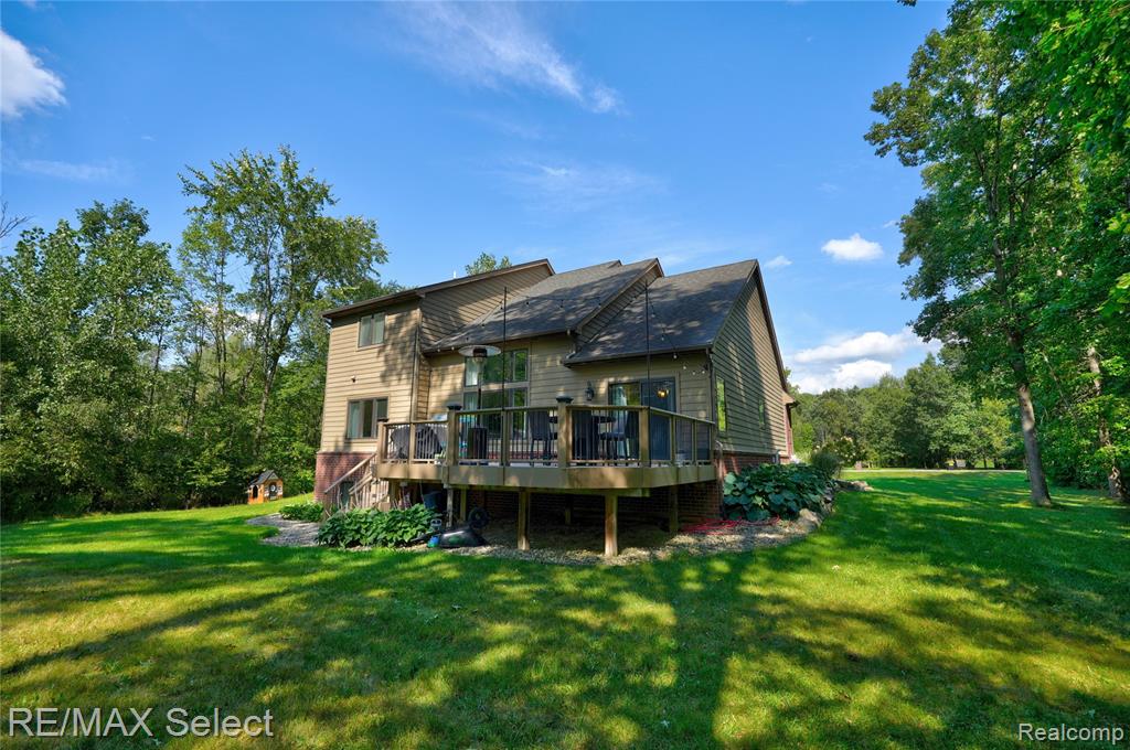 main property photo 6