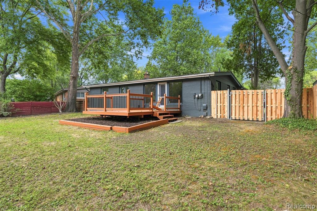 main property photo 20