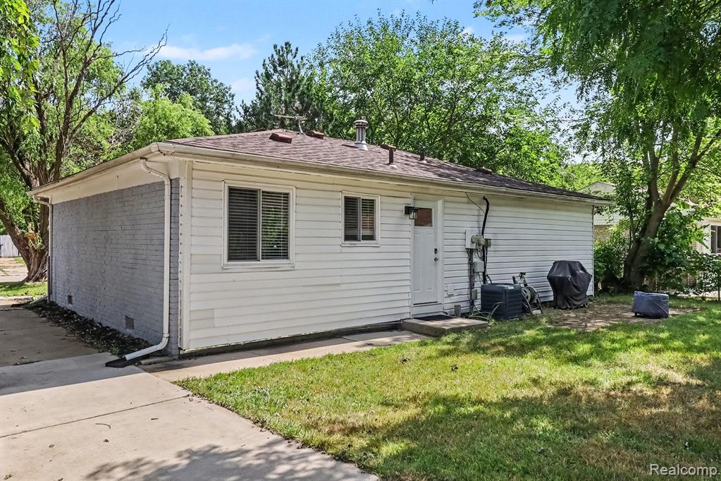 main property photo 21