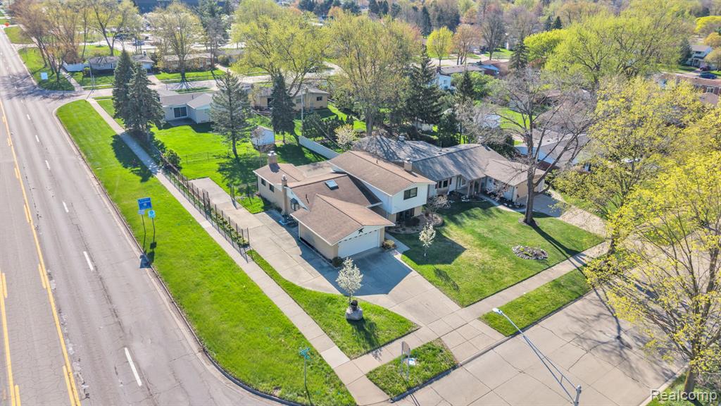 main property photo 42