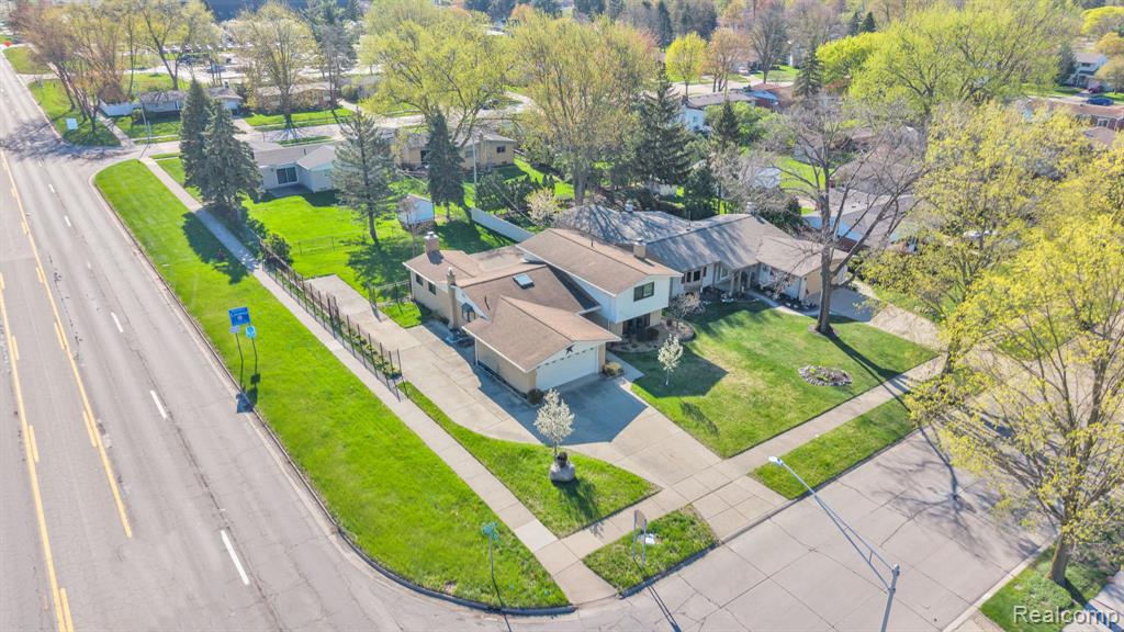 main property photo 43