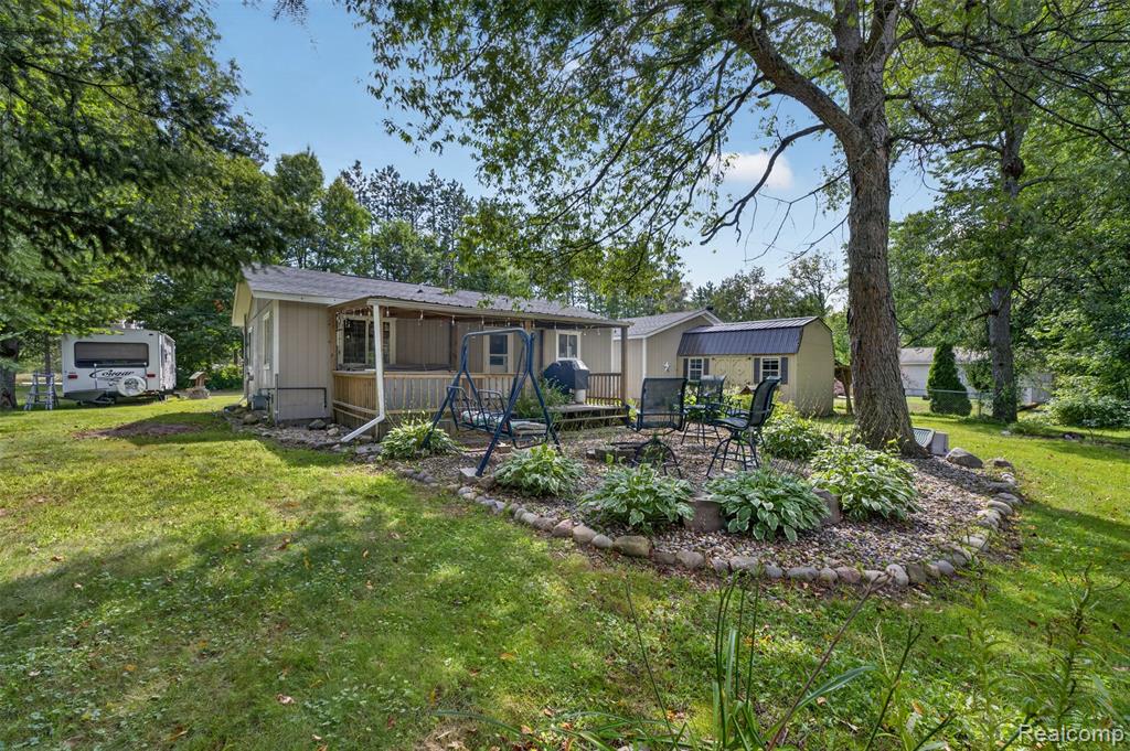 main property photo 40