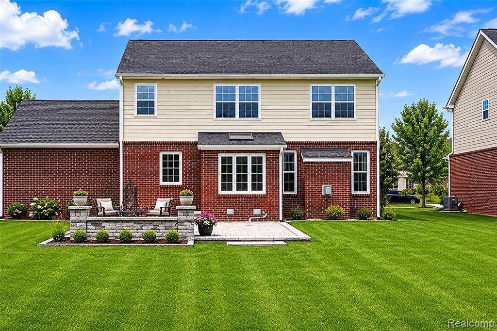 main property photo 16
