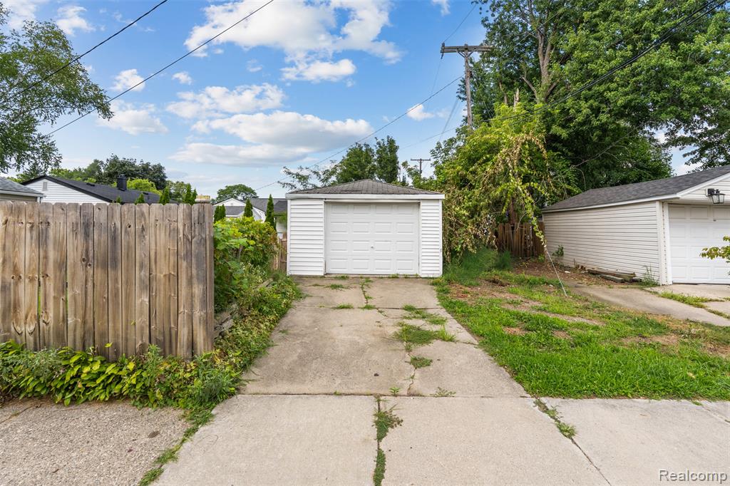 main property photo 21
