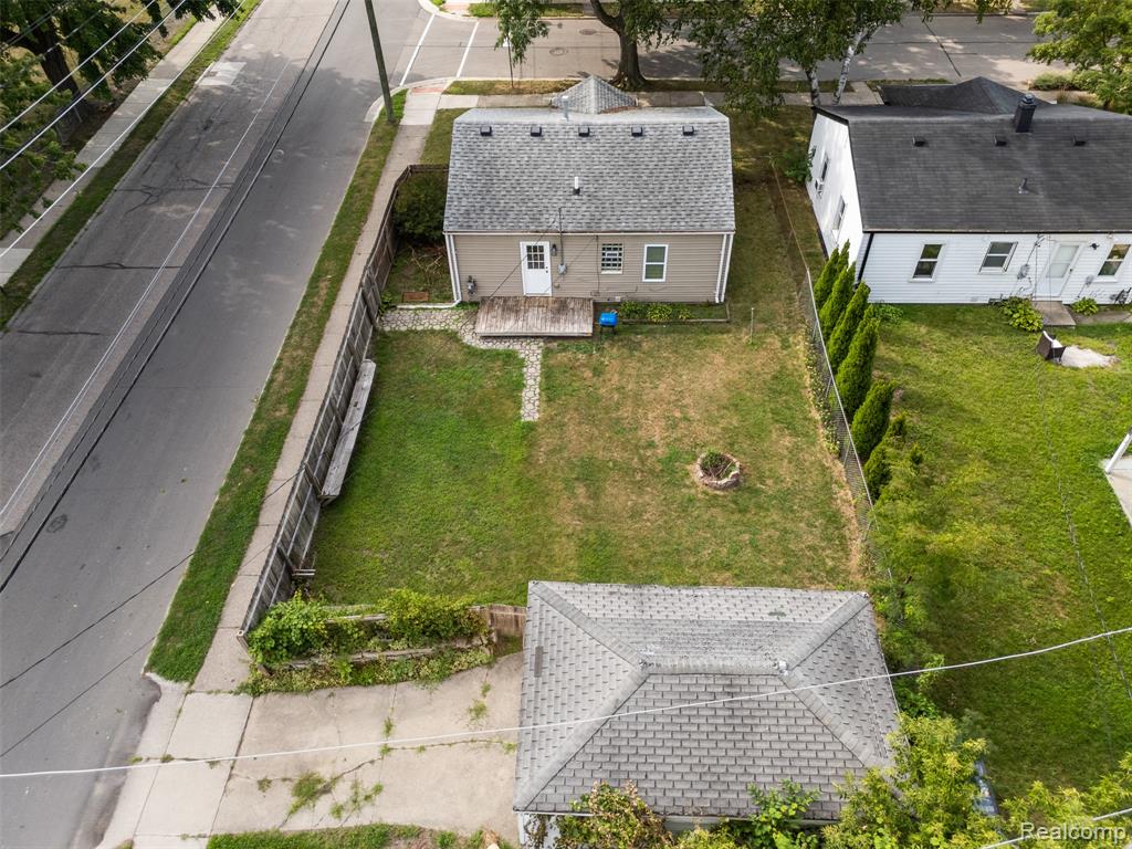 main property photo 24