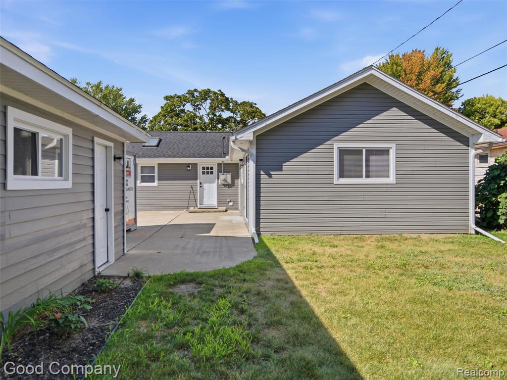 main property photo 31