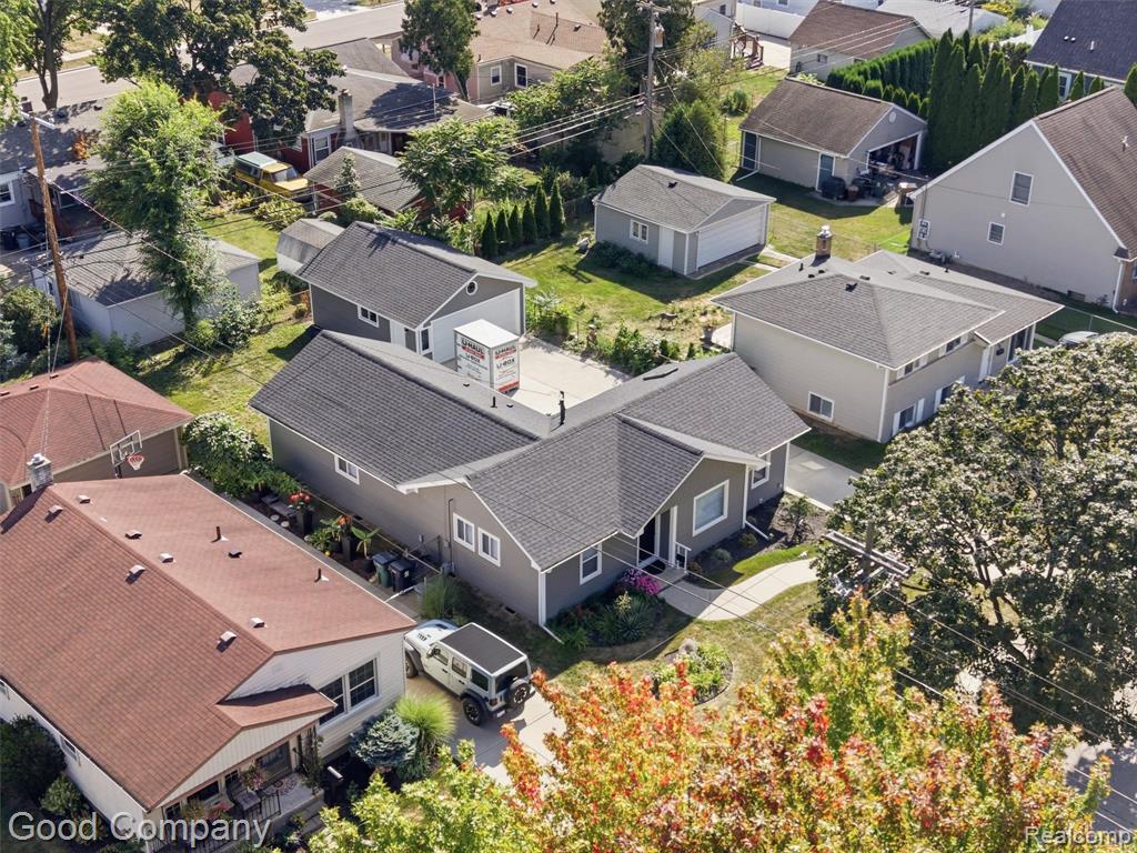main property photo 36
