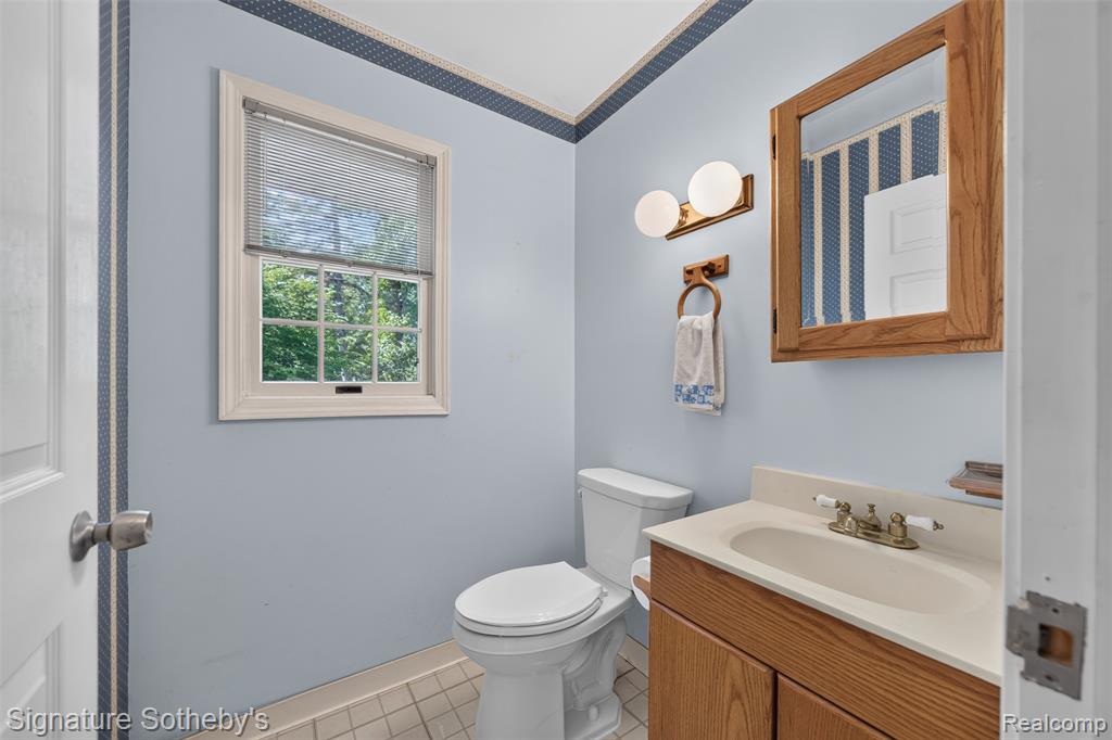main property photo 16