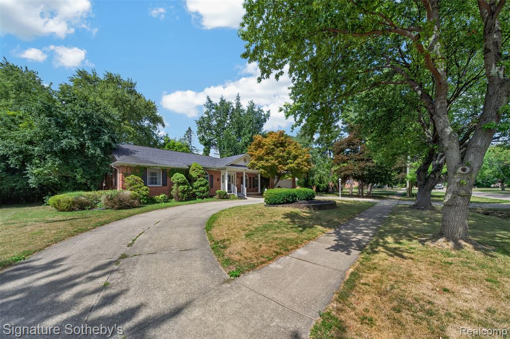 main property photo 42