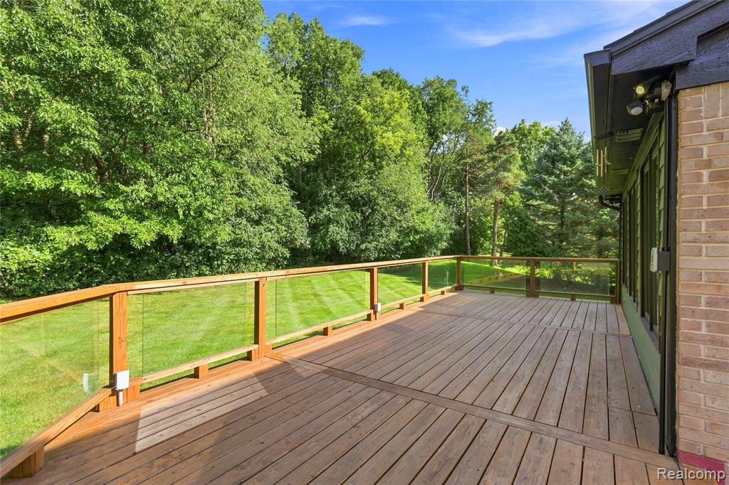 main property photo 60