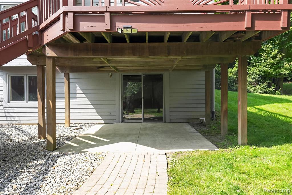 main property photo 39