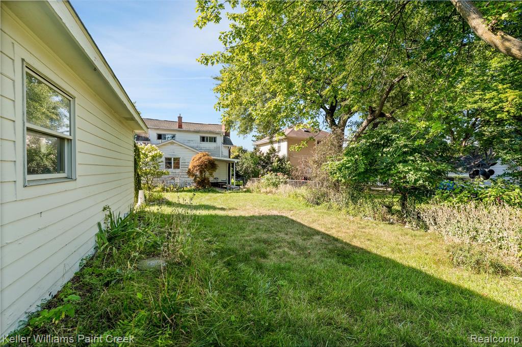main property photo 41