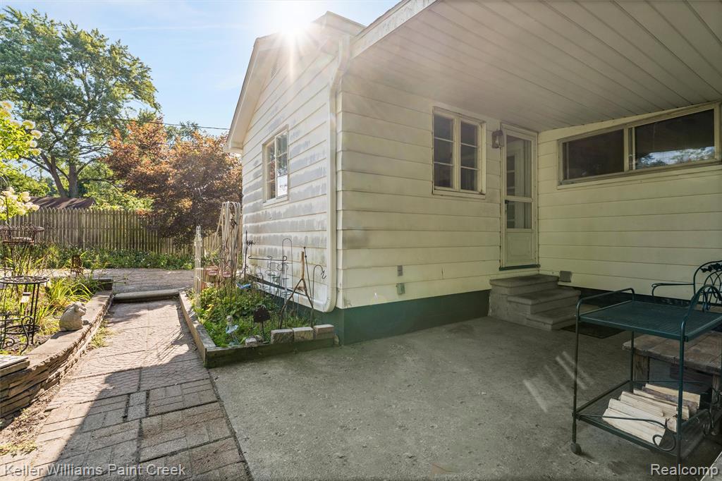 main property photo 46