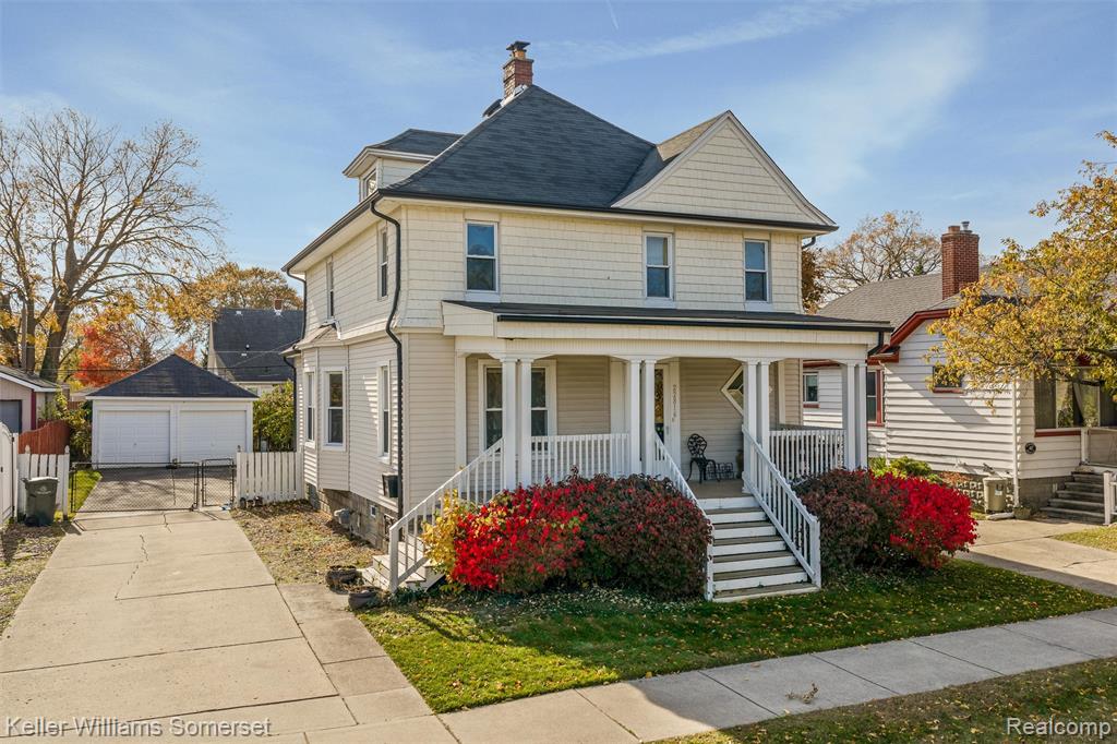 main property photo 24