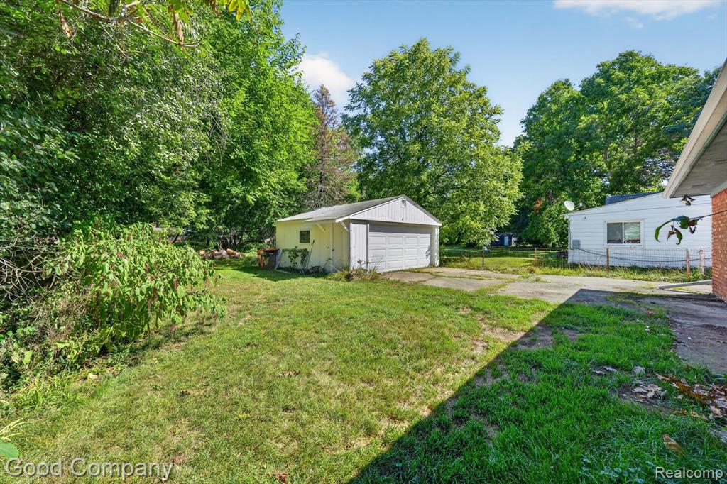 main property photo 30
