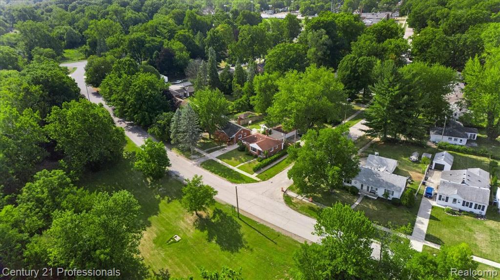 main property photo 17