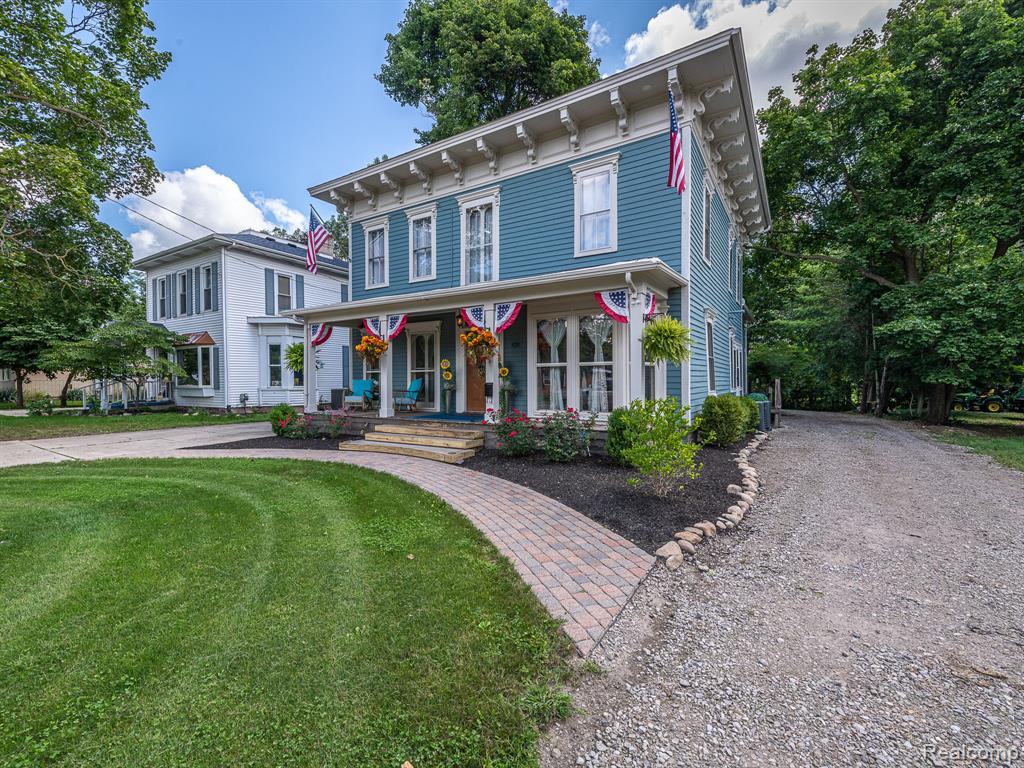 main property photo 46