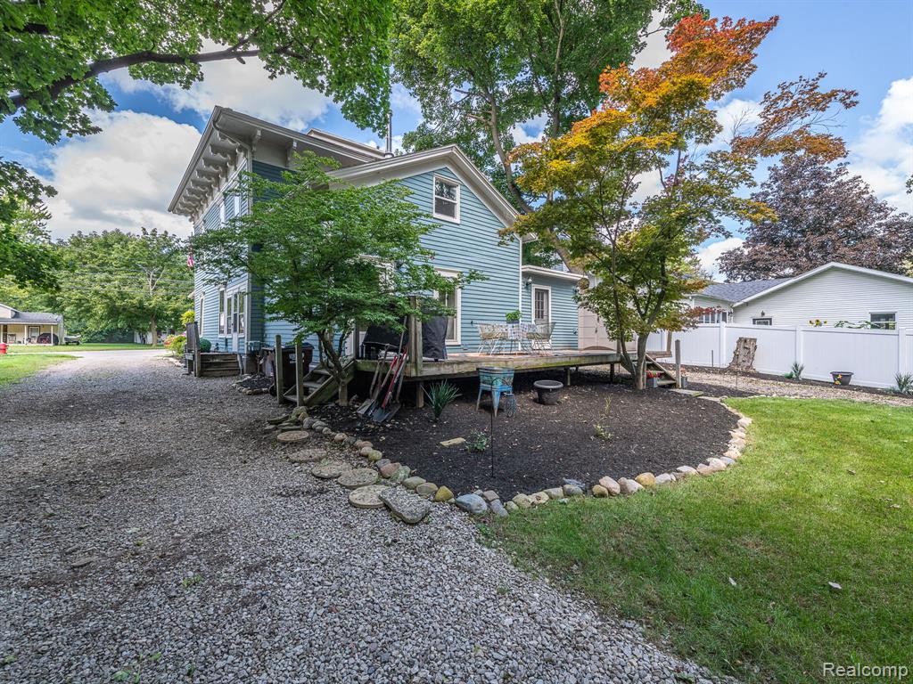 main property photo 50