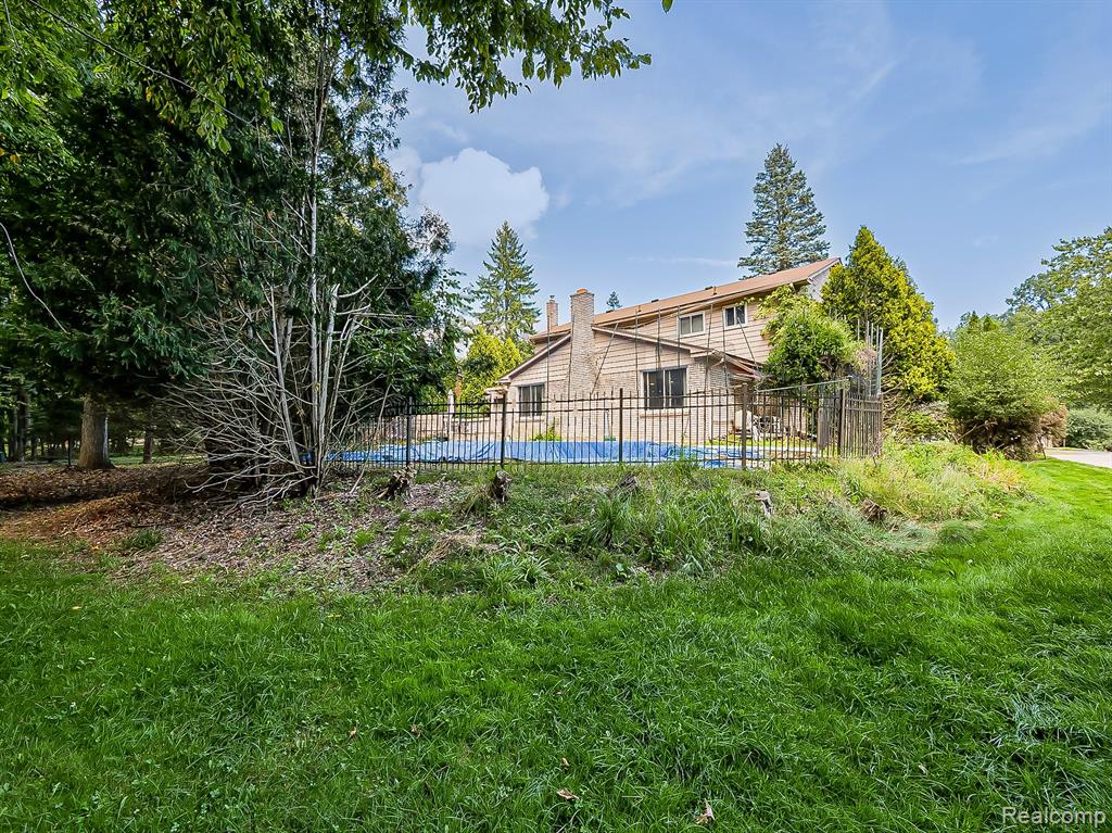 main property photo 27