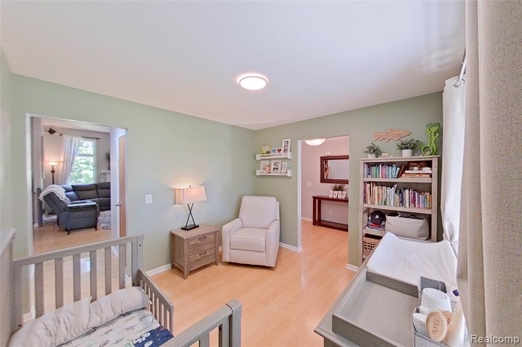 main property photo 17