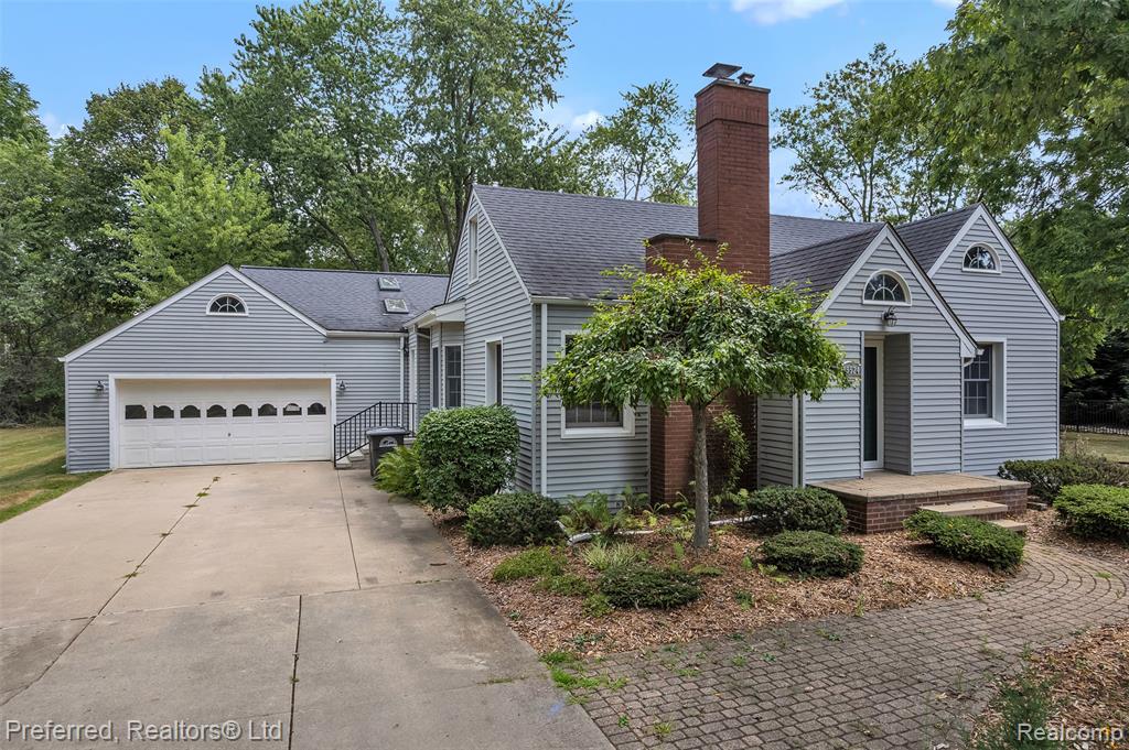 main property photo 2