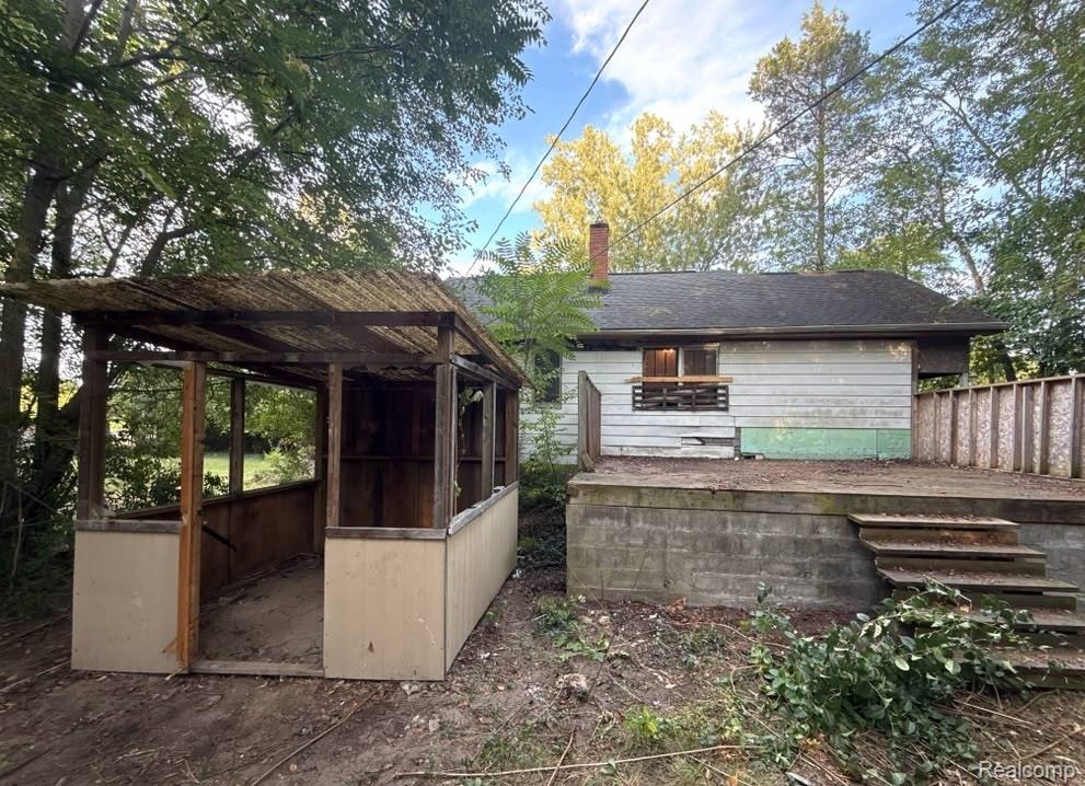 main property photo 16