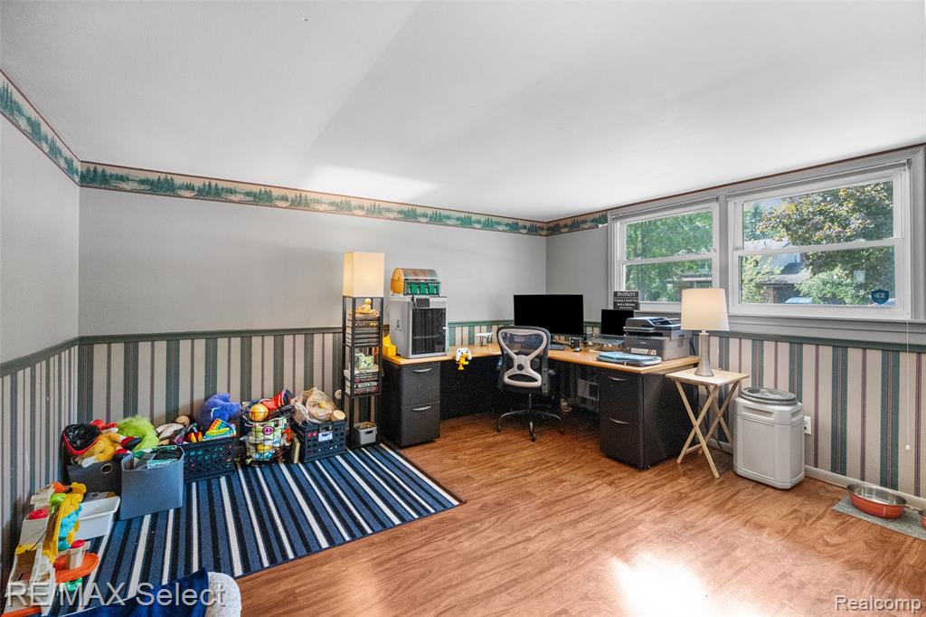 main property photo 31