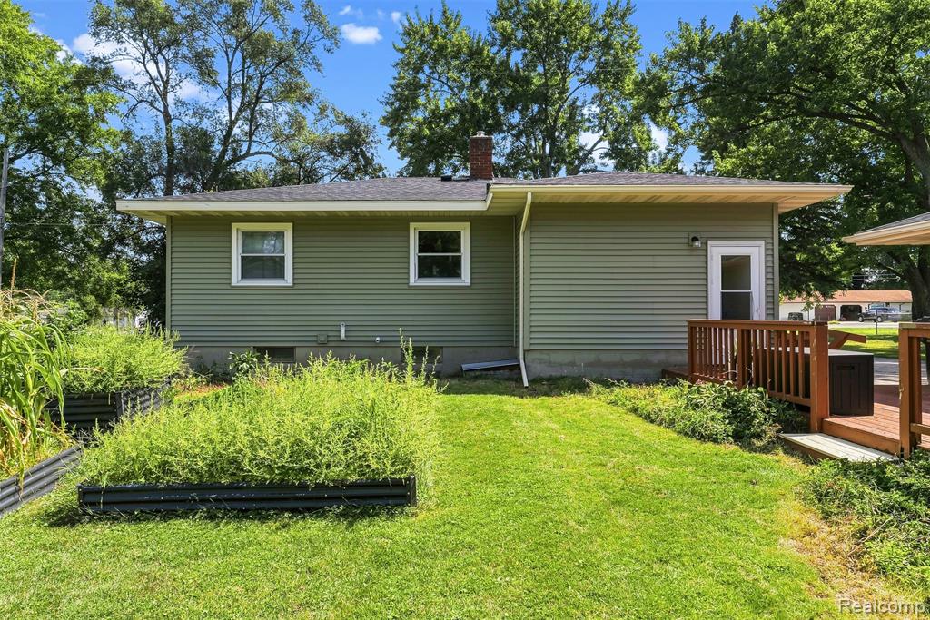 main property photo 28