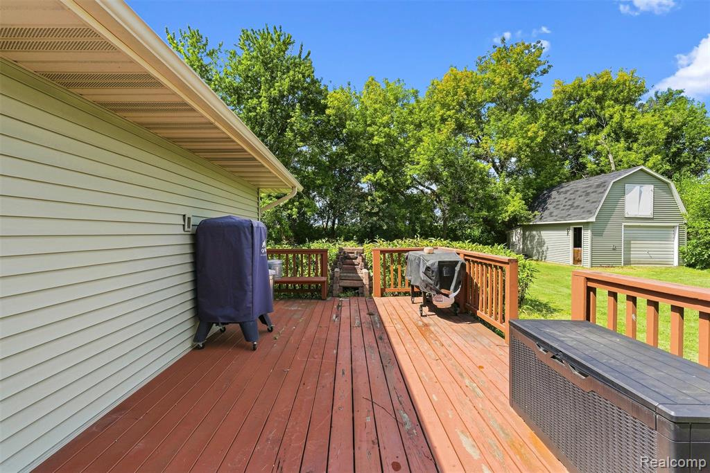 main property photo 29