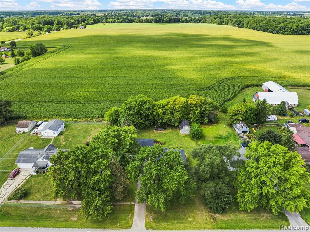 main property photo 36