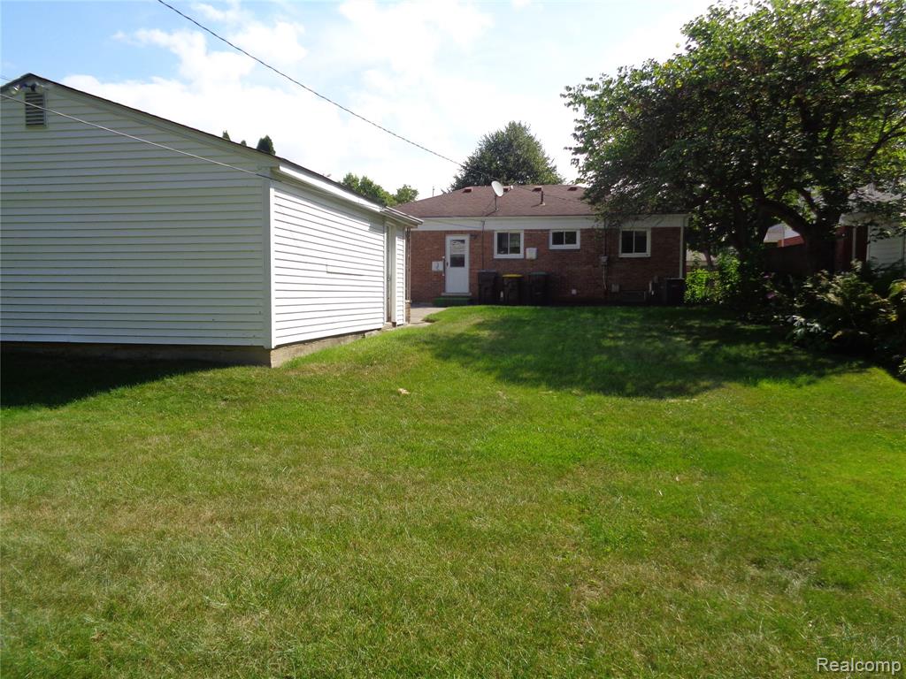 main property photo 19