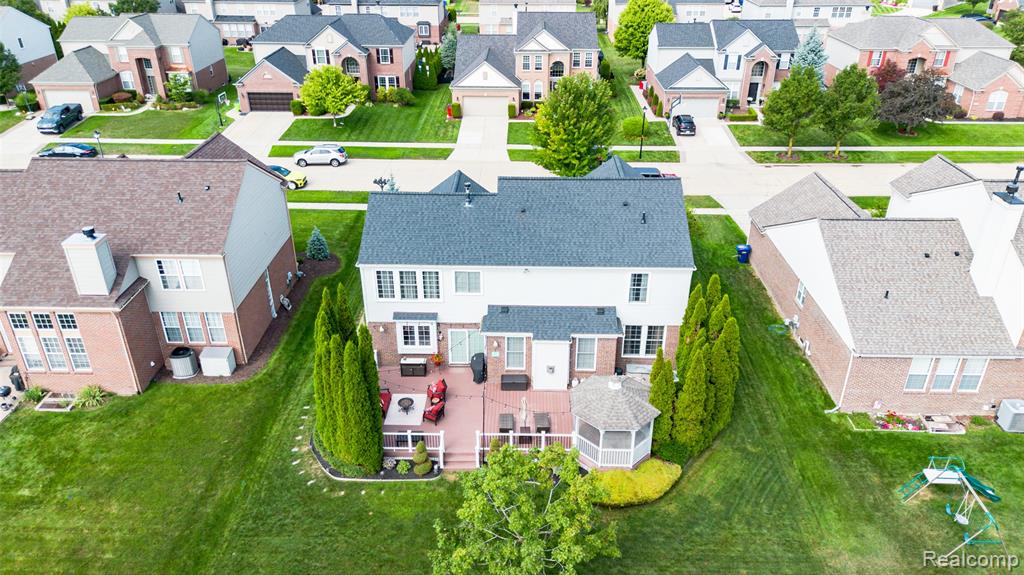 main property photo 10