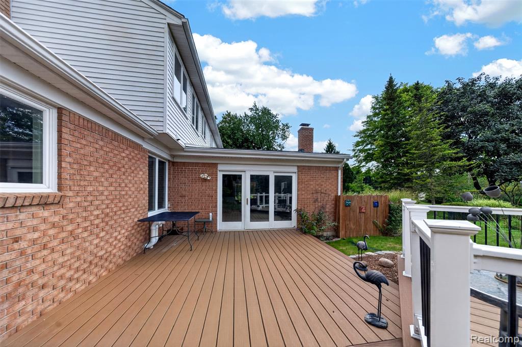 main property photo 18