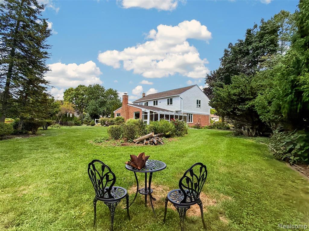main property photo 6