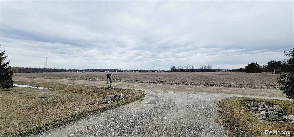 main property photo 37