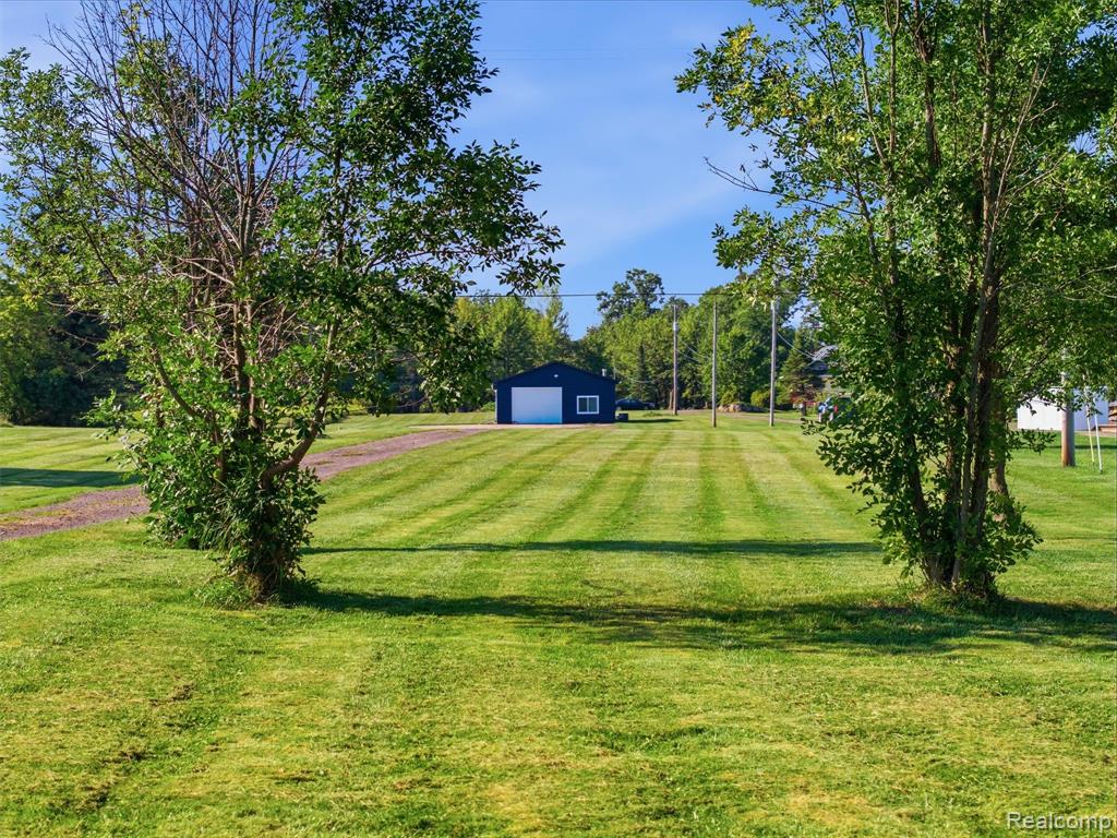 main property photo 11