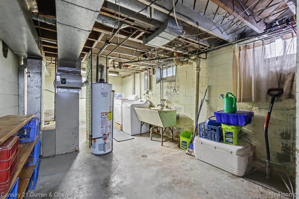 main property photo 13