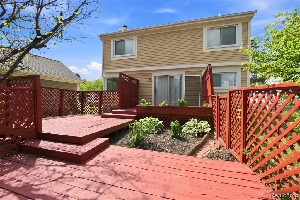 main property photo 33