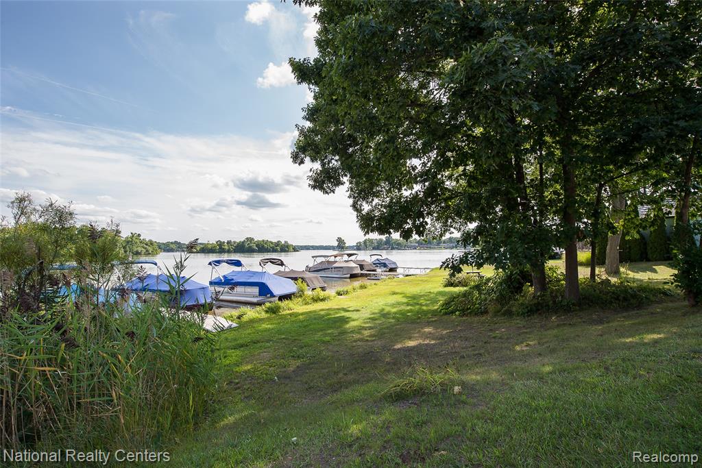 main property photo 45