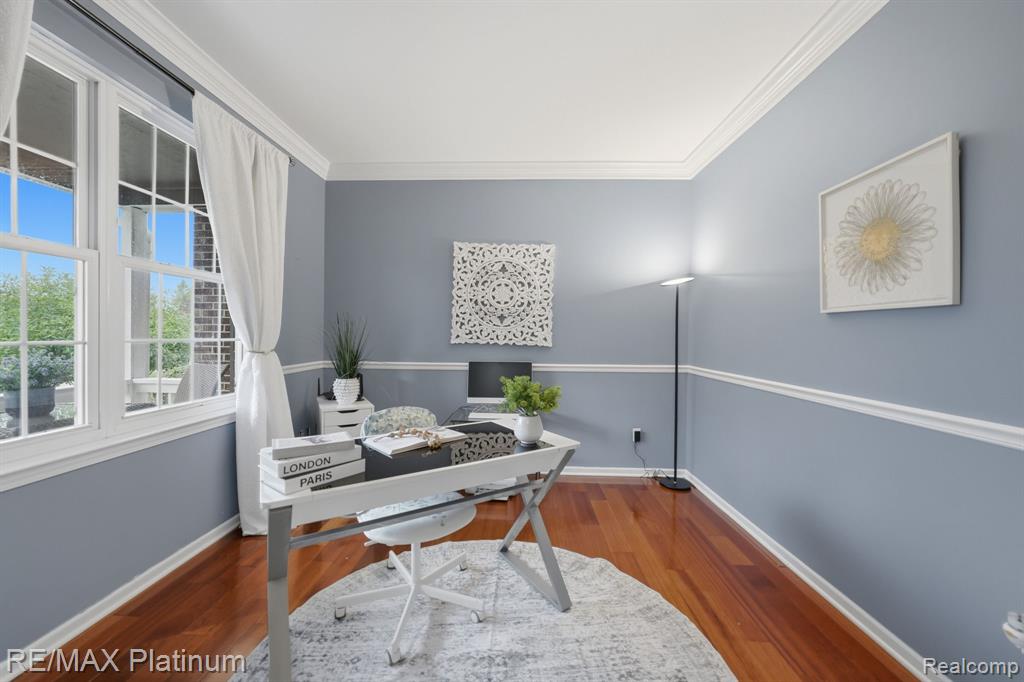 main property photo 14