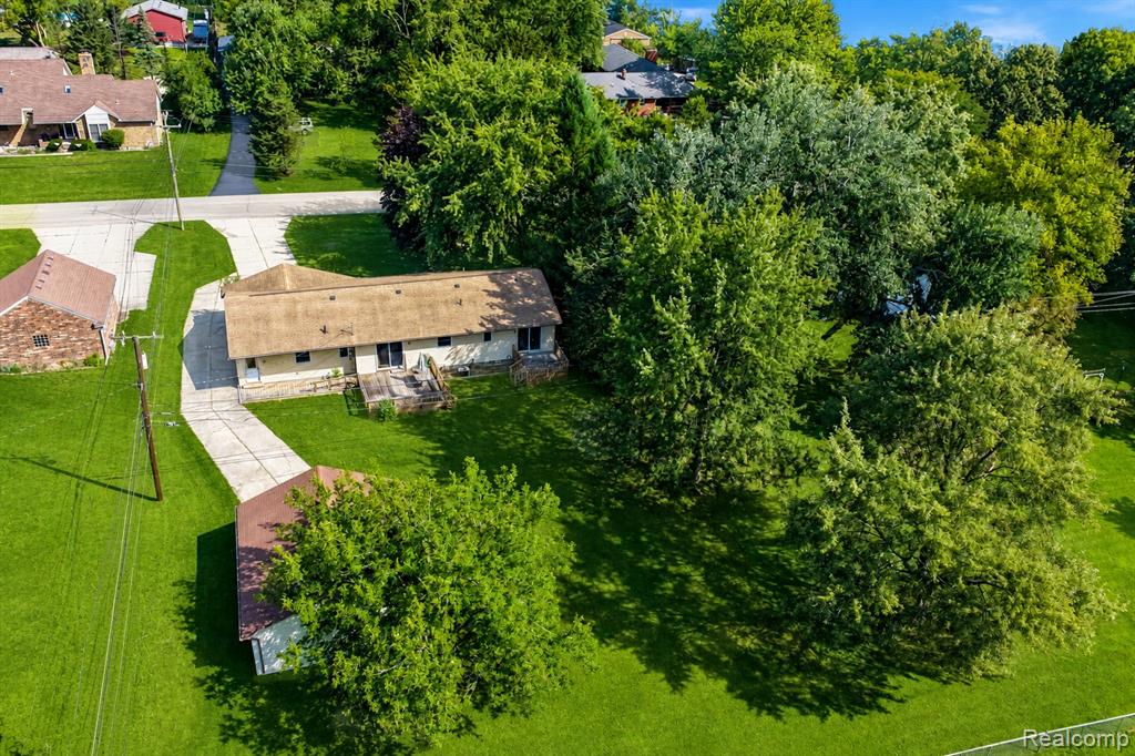 main property photo 45