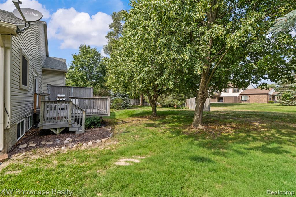 main property photo 27