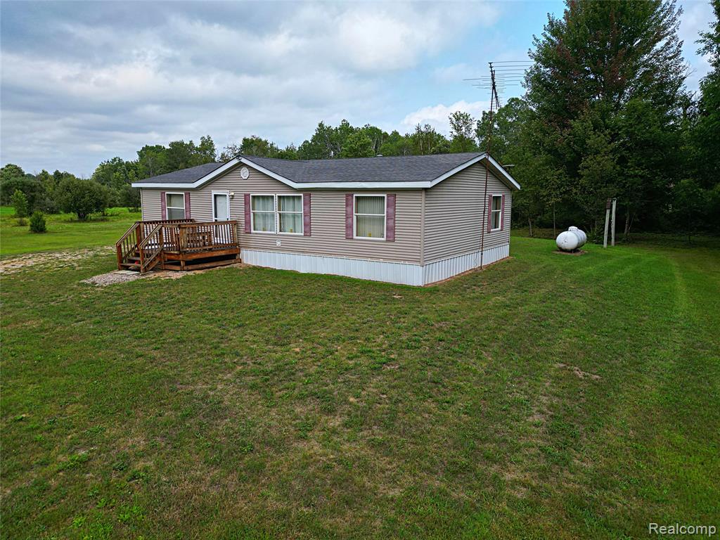 main property photo 35