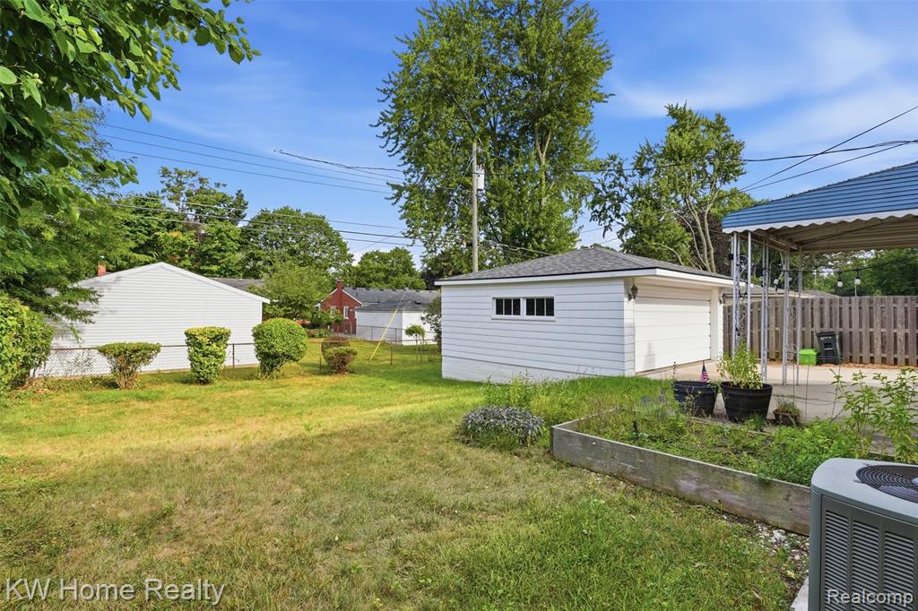 main property photo 46